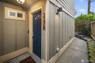 337 N 105th St, Seattle, WA 98133 - Photo 8