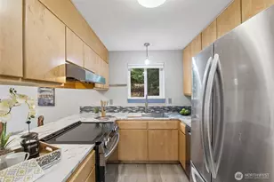 20301 19th Ave NE, Shoreline, WA 98155 - Photo 4