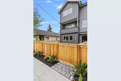 6743 Earl Avenue NW, Seattle, WA 98117 - Photo 2