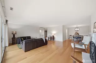 2565 Dexter Ave N, Seattle, WA 98109 - Photo 8