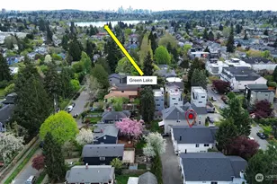 8848 Interlake Ave N, Seattle, WA 98103 - Photo 2