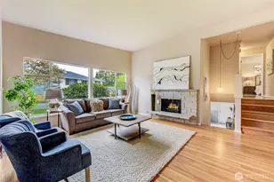 134 160th Pl SE, Bellevue, WA 98008 - Photo 2