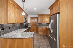 3202 Crystal Springs Rd W, University Place, WA 98466 - Photo 10