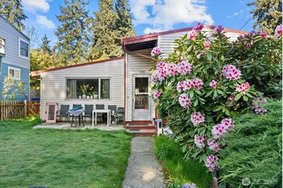 14347 Ashworth Avenue N, Seattle, WA 98133 - Photo 16