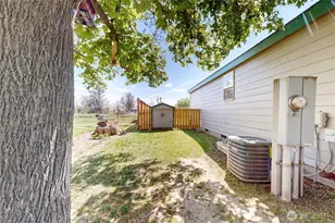 83 1st St, Touchet, WA 99360 - Photo 28