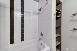 910 Lenora St, Seattle, WA 98121 - Photo 22