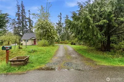 6557 Cultus Bay Road, Clinton, WA 98236 - Photo 24