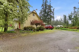 6557 Cultus Bay Rd, Clinton, WA 98236 - Photo 4