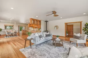 2385 Lake Forest Dr, Oak Harbor, WA 98277 - Photo 8