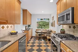 7604 194th St SW, Edmonds, WA 98026 - Photo 10