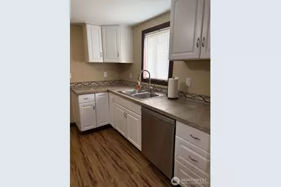 917 Violet Meadow Street S, Tacoma, WA 98444 - Photo 8