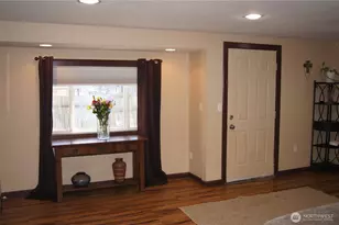 917 Violet Meadow St S, Tacoma, WA 98444 - Photo 4