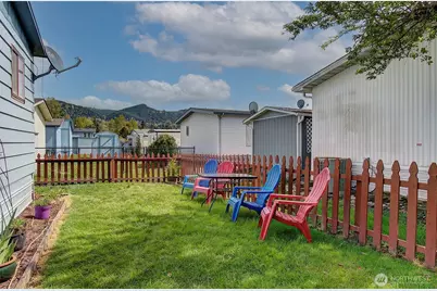 2424 Nightingale Lane, Kelso, WA 98626 - Photo 24