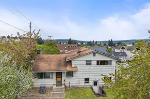 8403 S 120th St, Seattle, WA 98178 - Photo 2