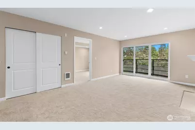 2000 W Barrett Street #202, Seattle, WA 98199 - Photo 4