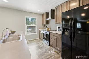 110 E Lavender Ln, Shelton, WA 98584 - Photo 8