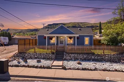 311 Federal Avenue, Grand Coulee, WA 99133 - Photo 2