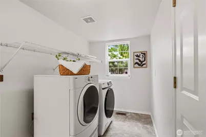 8231 126th Place SE, Newcastle, WA 98056 - Photo 36