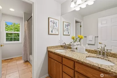 8231 126th Place SE, Newcastle, WA 98056 - Photo 32