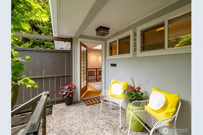 6420 NE 60th Street, Seattle, WA 98115 - Photo 2