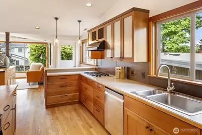 6420 NE 60th Street, Seattle, WA 98115 - Photo 12