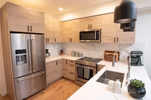 2624 Eastlake Ave E, Seattle, WA 98102 - Photo 8
