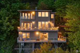 10835 Arroyo Beach Pl SW, Seattle, WA 98146 - Photo 2