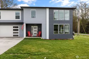 1203 Byrd St, Coupeville, WA 98239 - Photo 2