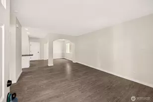 335 NE Graham Ave, Renton, WA 98059 - Photo 6