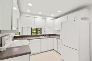 11615 127th Ln NE, Kirkland, WA 98034 - Photo 6