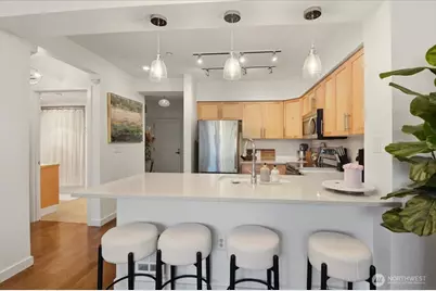 211 Kirkland Avenue #204, Kirkland, WA 98033 - Photo 6