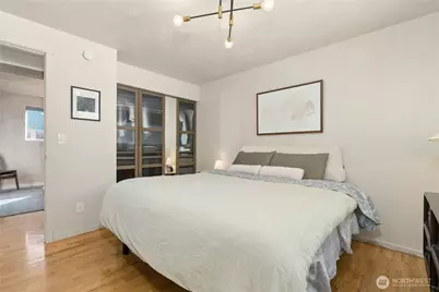 219 SW 108th Street, Seattle, WA 98146 - Photo 14