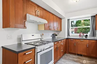 8521 S 117th St, Seattle, WA 98178 - Photo 6
