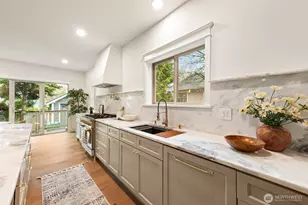 7007 26th Ave NW, Seattle, WA 98117 - Photo 10