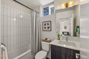 926 N 35th St, Seattle, WA 98103 - Photo 22