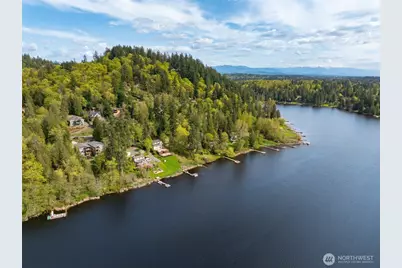 17722 E Lake Desire Drive SE, Renton, WA 98058 - Photo 2