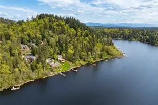 17722 E Lake Desire Dr SE, Renton, WA 98058 - Photo 2