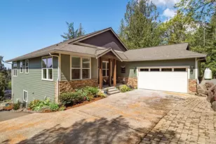 17722 E Lake Desire Dr SE, Renton, WA 98058 - Photo 4