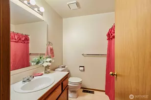 4711 NW Cascade St, Silverdale, WA 98383 - Photo 18