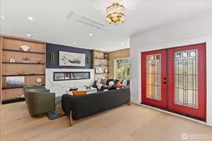 9535 Dayton Ave N, Seattle, WA 98103 - Photo 4