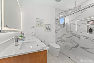 9535 Dayton Avenue N, Seattle, WA 98103 - Photo 28