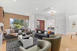 9535 Dayton Ave N, Seattle, WA 98103 - Photo 8