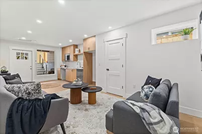 9535 Dayton Avenue N, Seattle, WA 98103 - Photo 20