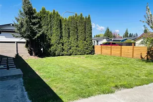 2010 4th St SE, Auburn, WA 98002 - Photo 4