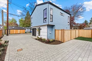 9537 Dayton Ave N, Seattle, WA 98103 - Photo 22