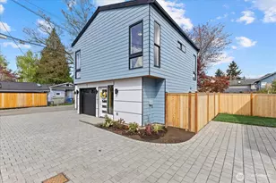9537 Dayton Ave N, Seattle, WA 98103 - Photo 2