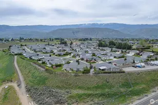 586 Canyon Dr, East Wenatchee, WA 98802 - Photo 6