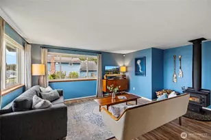 407 NE 4th St, Coupeville, WA 98239 - Photo 10