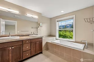 1078 NE High St, Issaquah, WA 98029 - Photo 20