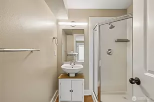 1078 NE High St, Issaquah, WA 98029 - Photo 32